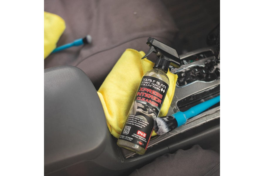P&S XPRESS Interior Cleaner - univerzálny čistič interiéru 3,8 l