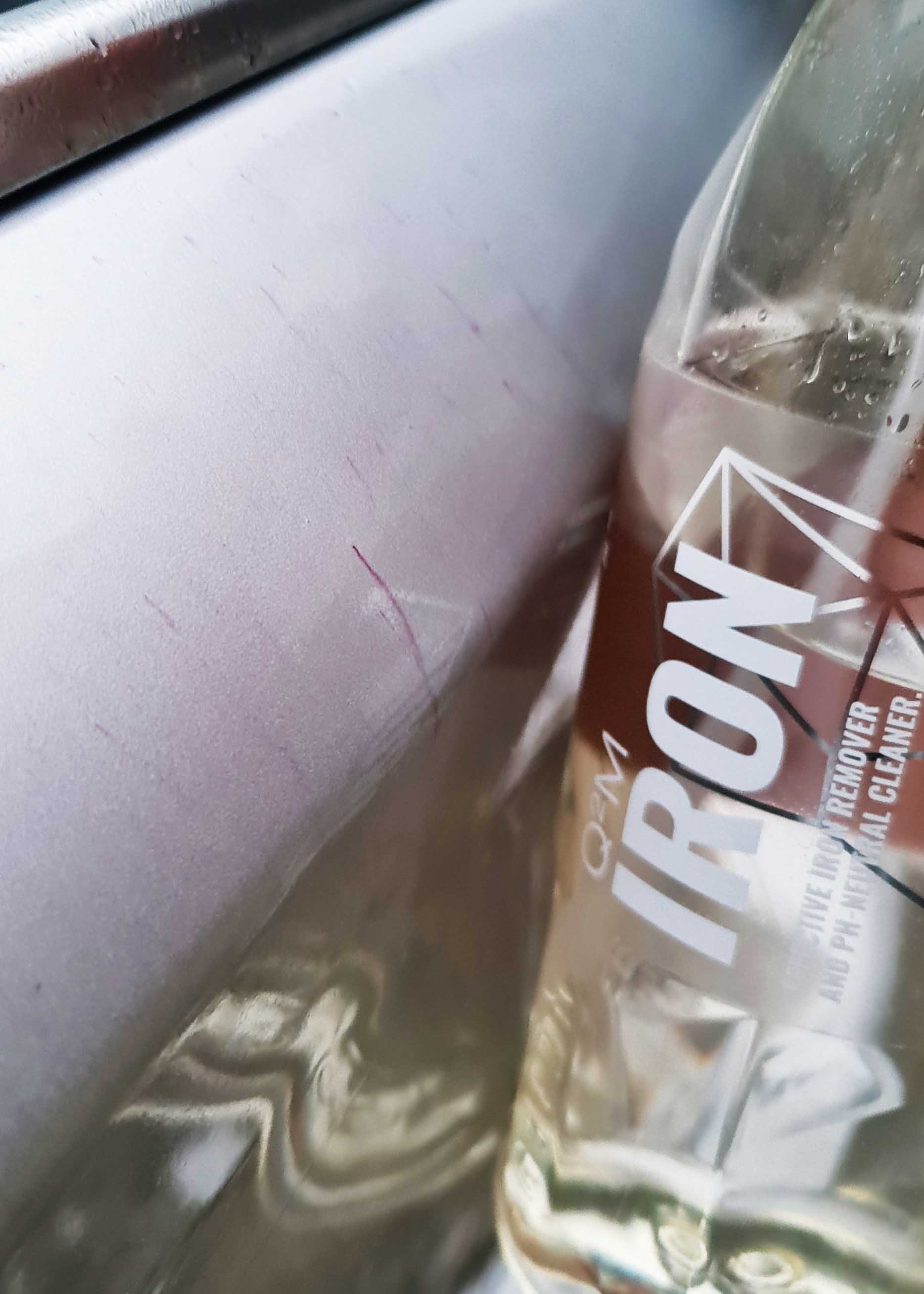 Gyeon Q2M Iron ReDefined - odstraňovač náletovej hrdze