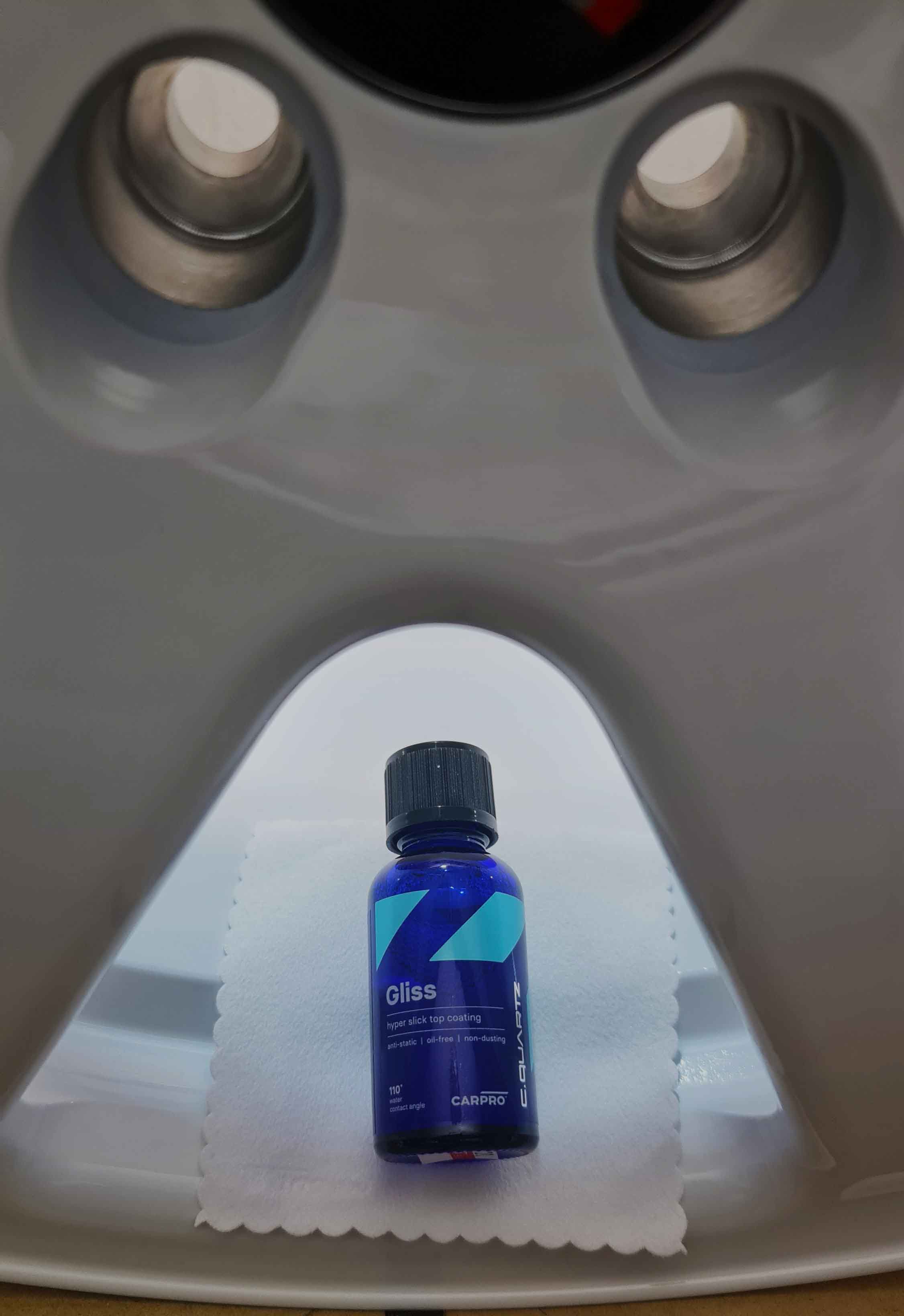 CarPro Gliss Top Coat SET - klzá a hydrofóbna vrchná keramická ochrana 30 ml