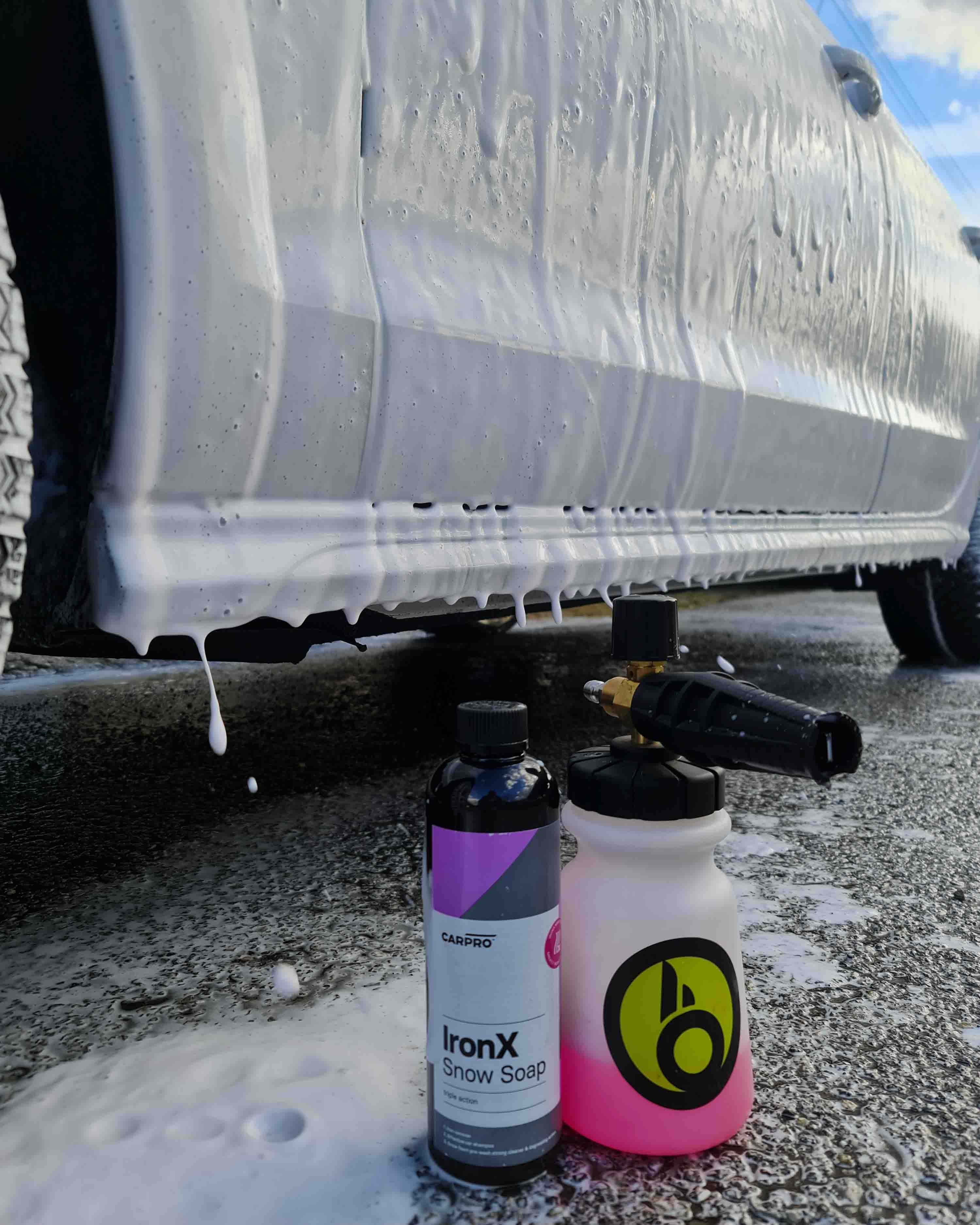 CarPro Iron X Snow Soap - dekontaminačná aktívna pena 500 ml