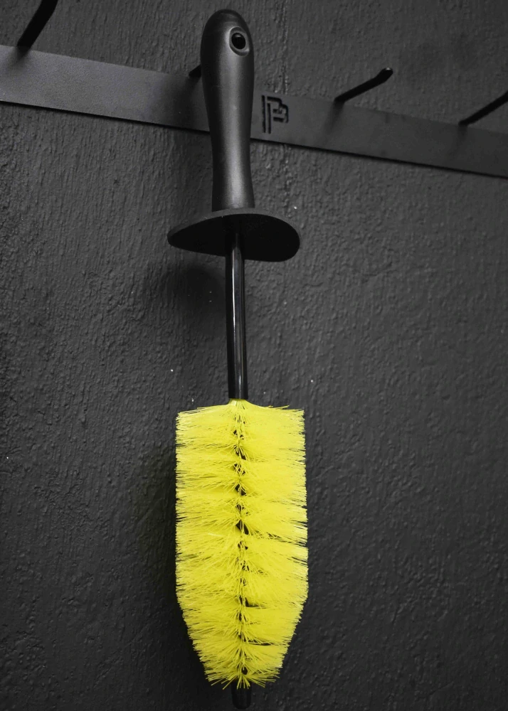 Work Stuff Blizzard Wheel Brush - malá kefa na vnútro kolies
