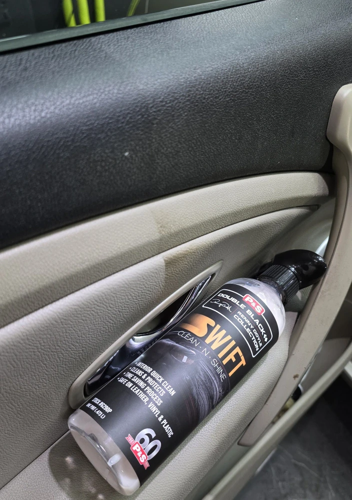 P&S Swift - interiérový detailér s ochranou 3,8l