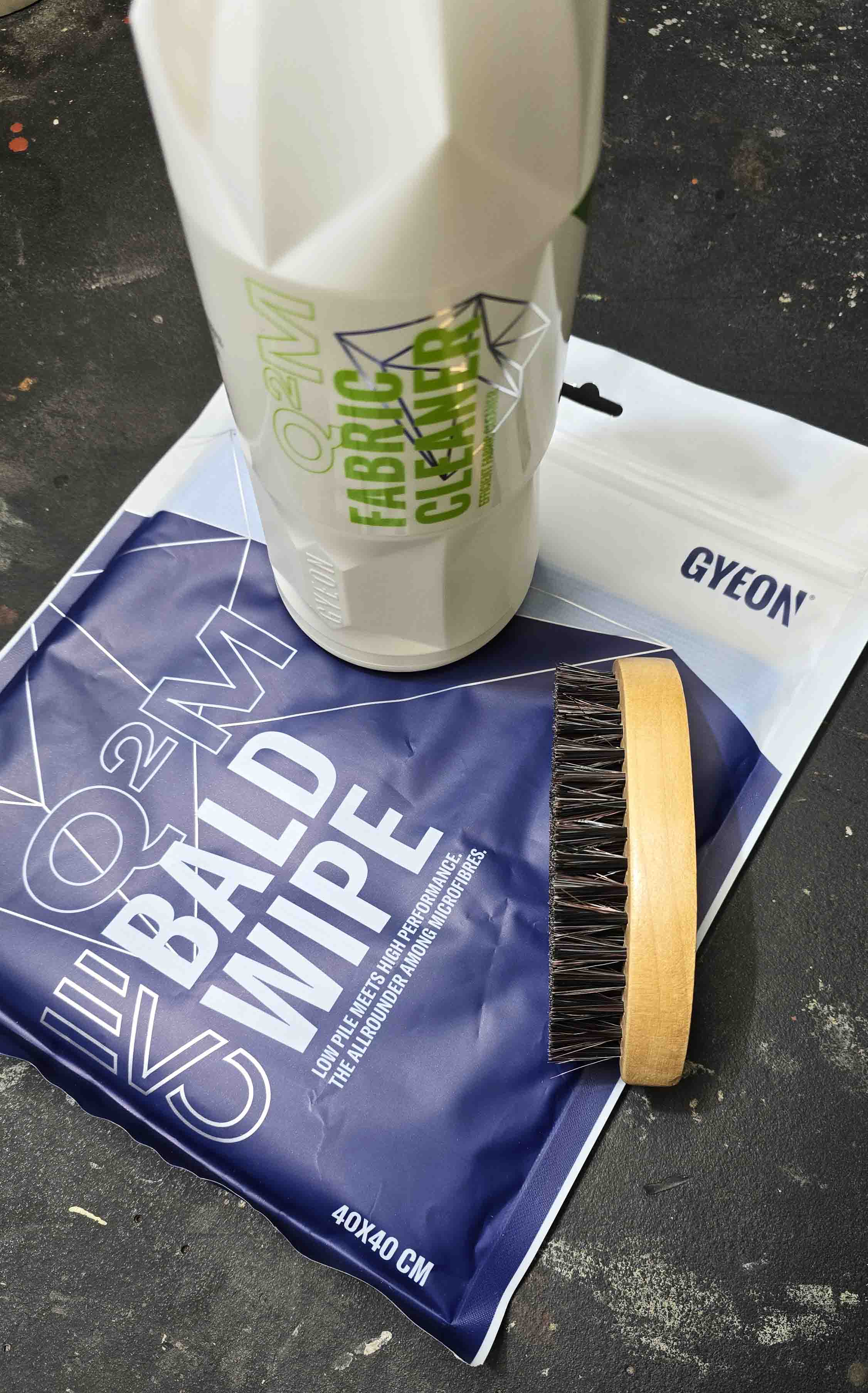 Gyeon FabricCleaner SET na čistenie látkových sedačiek a kobercov