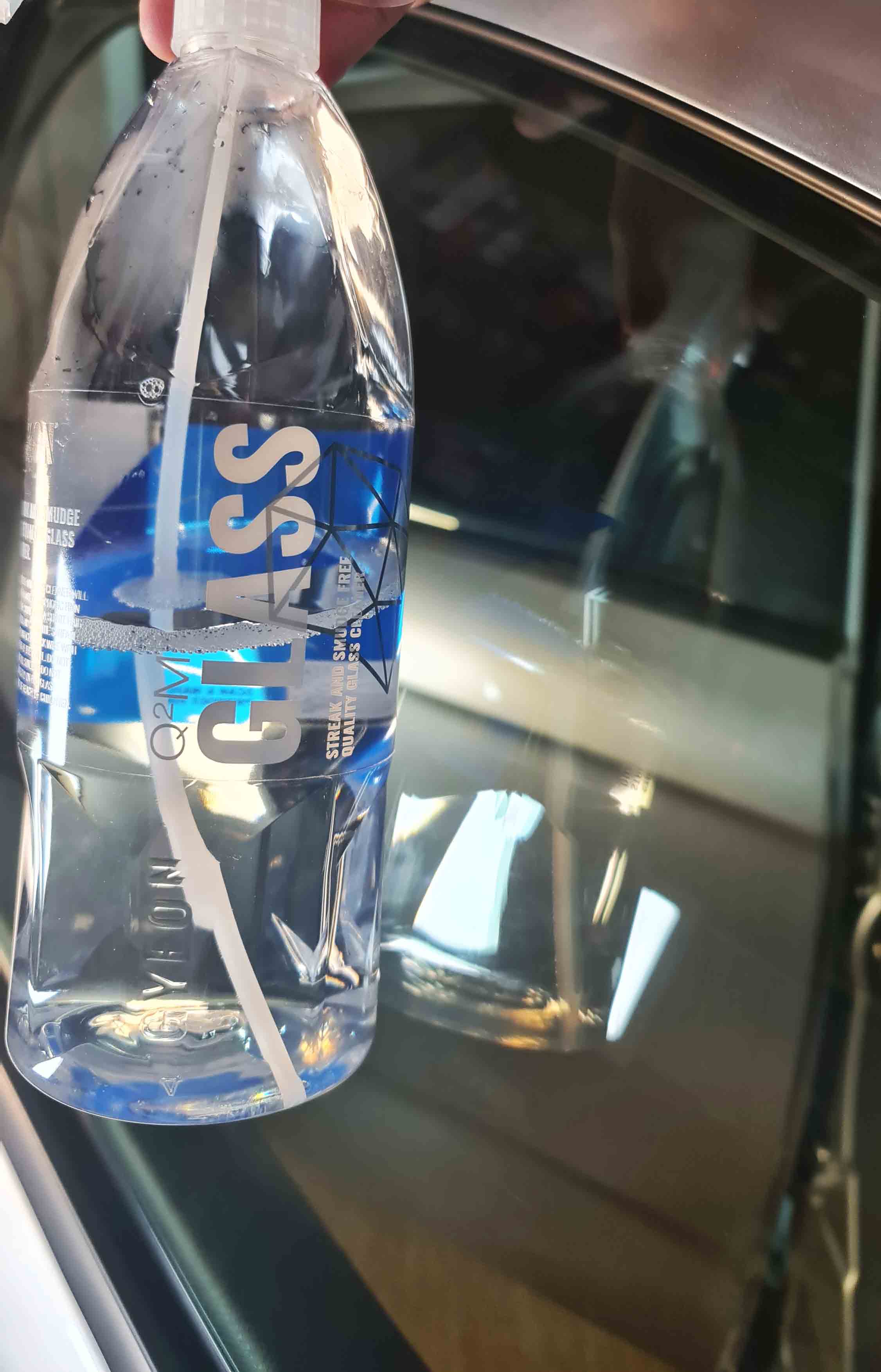 Gyeon Q2M Glass - čistič okien 4l