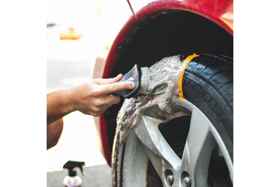 TRC Wheel & Tire Scrub Brush - Čistiaca kefa na pneumatiky a kolesá