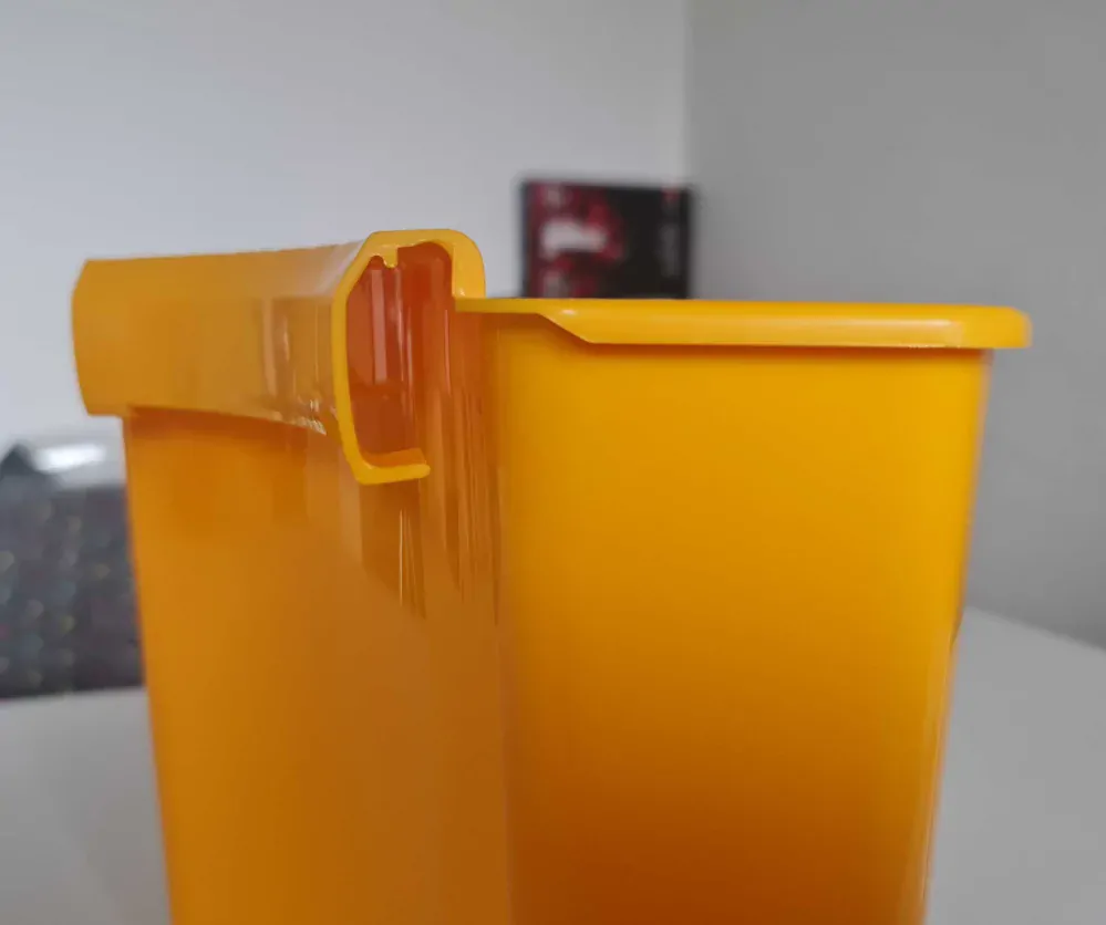 Work Stuff Bucket Hanger - držiak na kefy a štetce na vedro