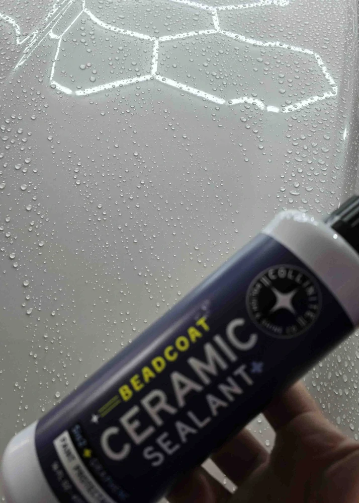 COLLINITE Beadcoat Ceramic + Graphene Sealant - ochrana exteriéru v spreji 473ml
