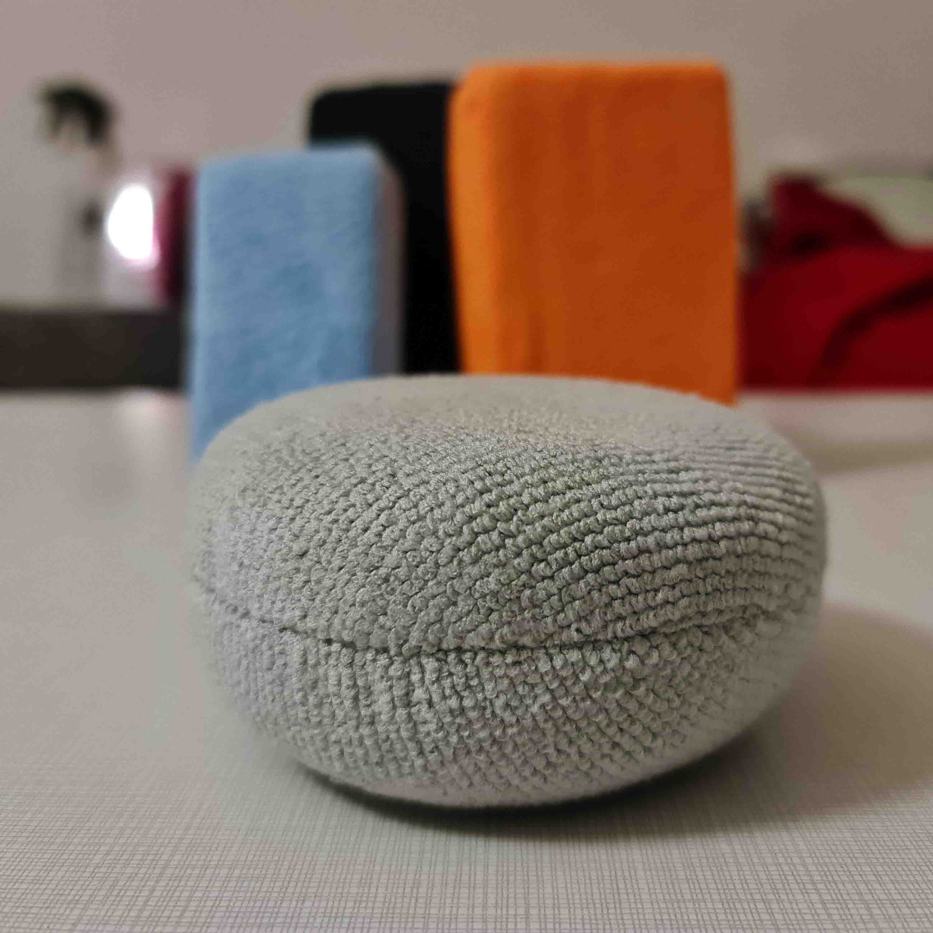 Pearl Puck Applicator - mikrovláknový aplikátor 
