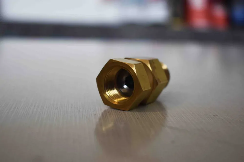 MTM Hydro Live 3/8" Swivel - otočná spojka na umývaciu pištoľ