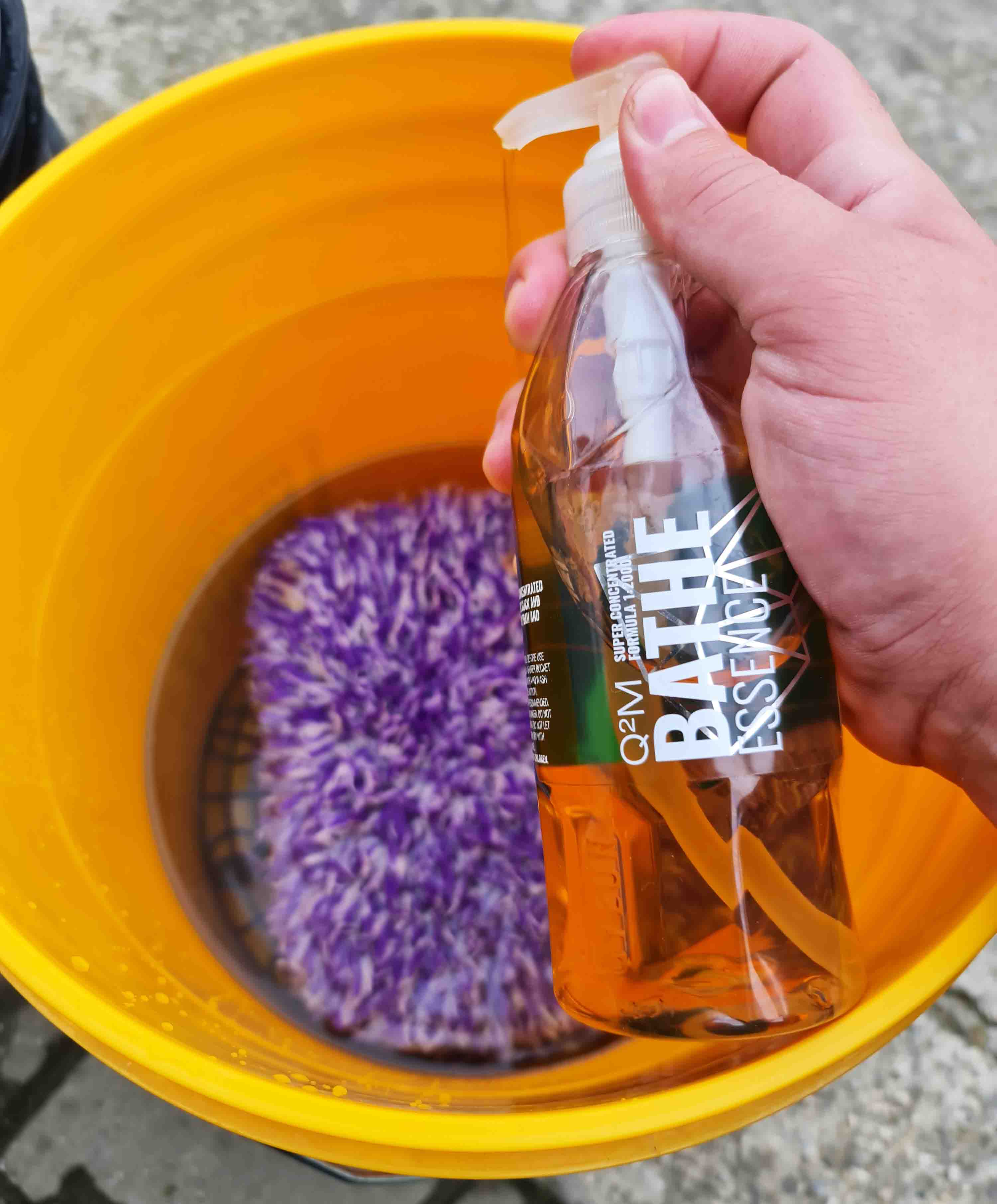 Gyeon Q2M Bathe Essence - autošampón 1000 ml