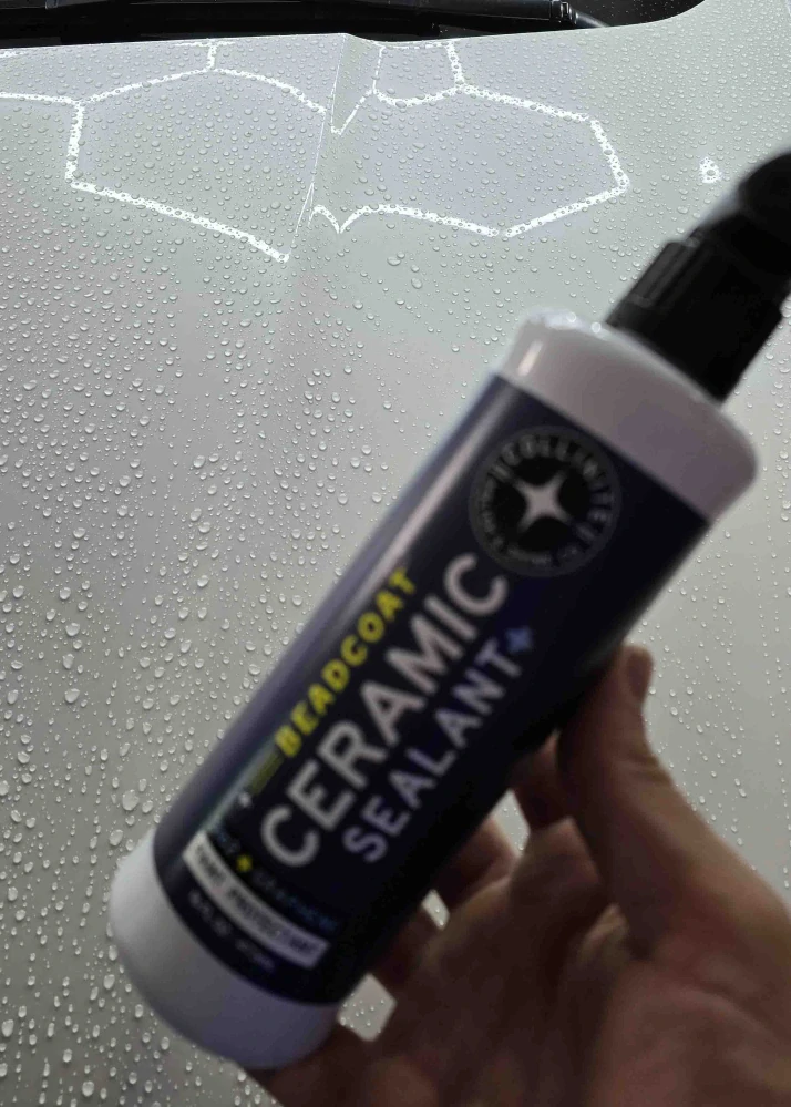 COLLINITE Beadcoat Ceramic + Graphene Sealant - ochrana exteriéru v spreji 473ml