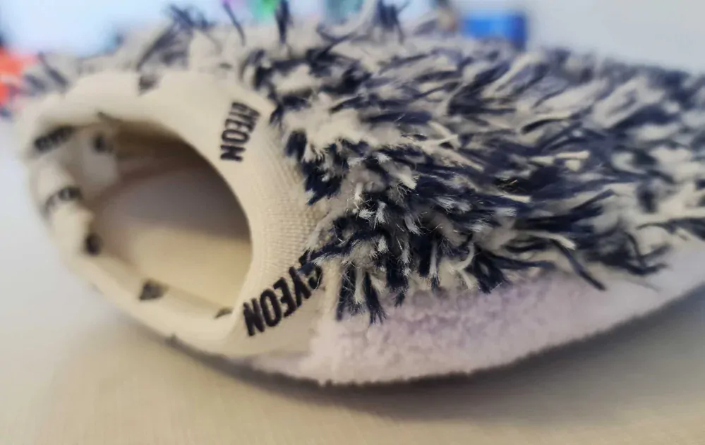 Gyeon Q2M WashPad EVO - obojstranná umývacia rukavica