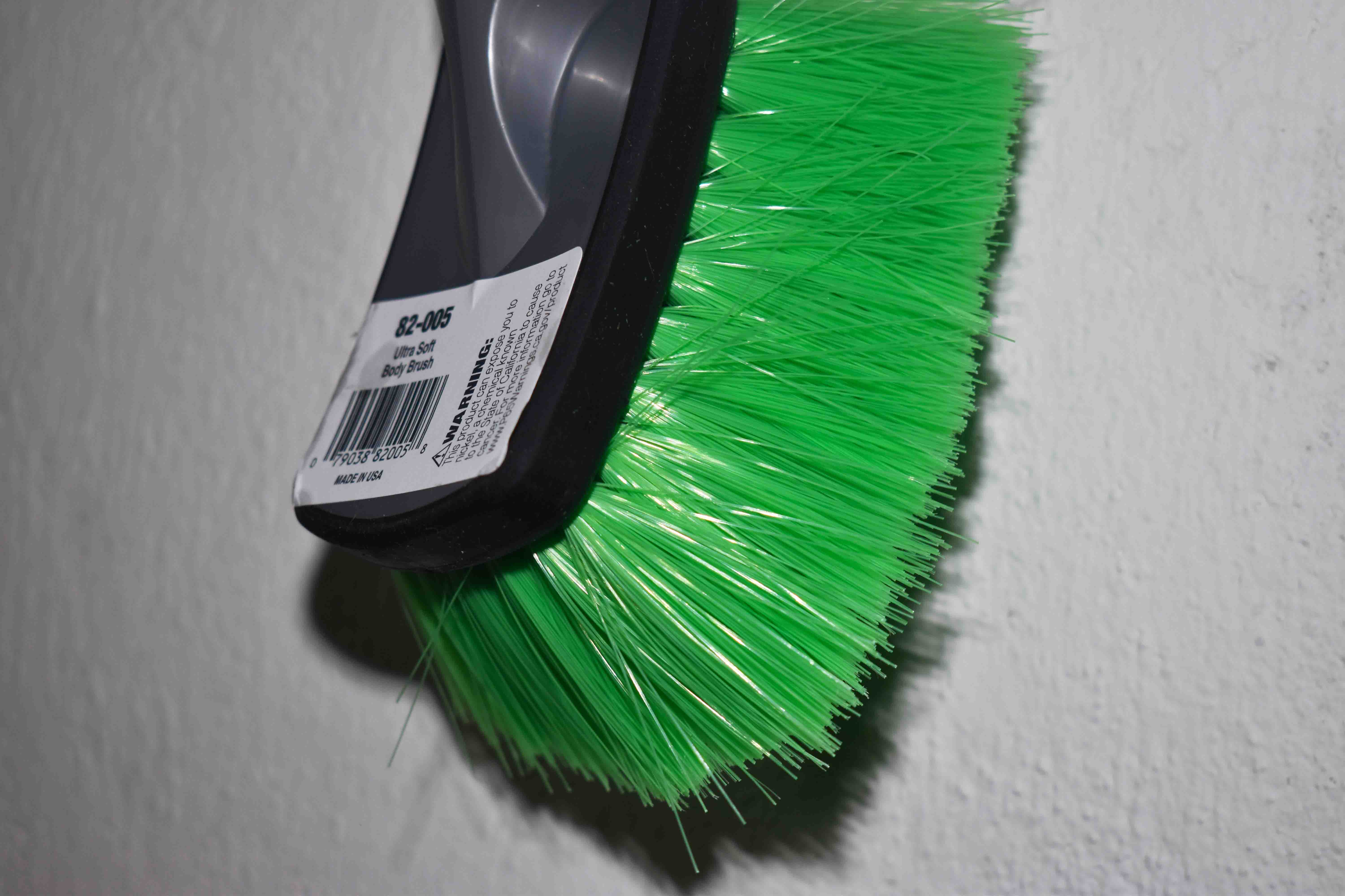TRC Wheel & Body Brush - Čistiaca kefa na tvár kolesa s jemnými štetinami