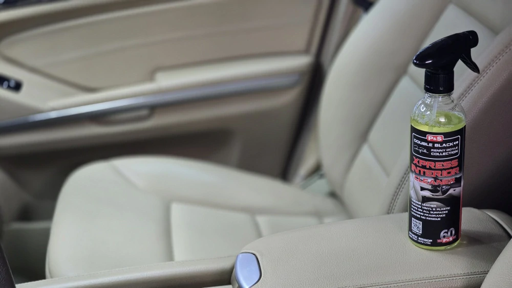 P&S XPRESS Interior Cleaner - univerzálny čistič interiéru 3,8 l