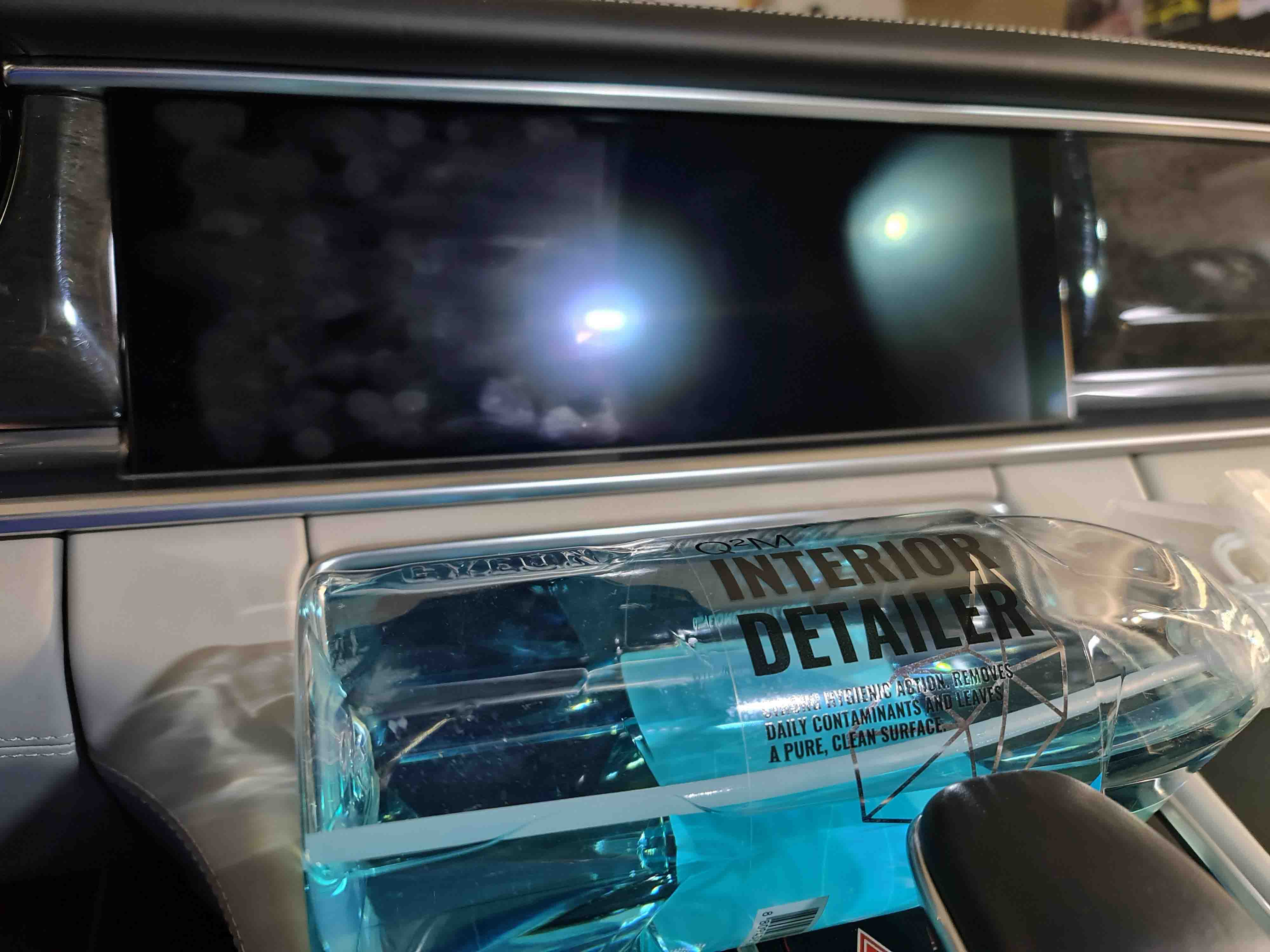 Gyeon Q2M InteriorDetailer - interiérový detailér 1000 ml