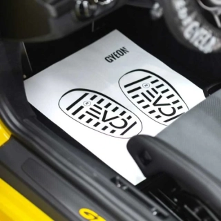 Gyeon Q2M FloorMat - jednorázové papierové koberčeky 25ks